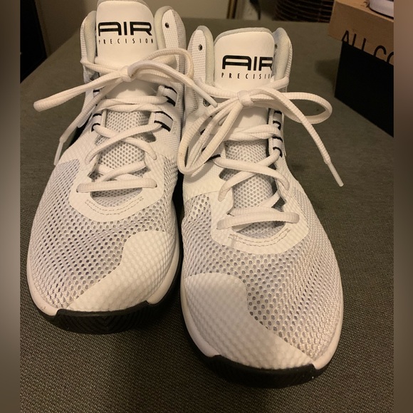 Nike Precisions - Picture 2 of 4